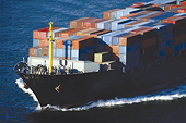 Fears of slow global growth foster protectionism – report