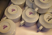 EU imposes antidumping duties on Chinese, Thai tableware and pipes