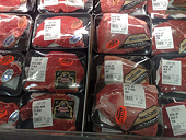 U.S. meat-labeling rules cost Canadian hog farmers $2 bln-group