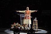 India, isolated, toughs it out in WTO food-stockpiling row