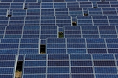 EU ends anti-dumping controls on Chinese solar panels