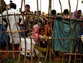 EU considers trade sanctions on Myanmar over Rohingya crisis