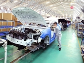 Gov’t to loosen conditions for auto imports 