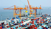 Vietnam enjoys nearly 4.5 billion USD in trade surplus with UK