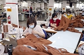 Vietnam-Laos trade value surges over 30 percent in 2021