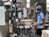 Exports to the US drop resulting in a decline of the growth momentum of wood industry