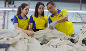 Weakening global demand hurts Vietnam's garment makers - industry official